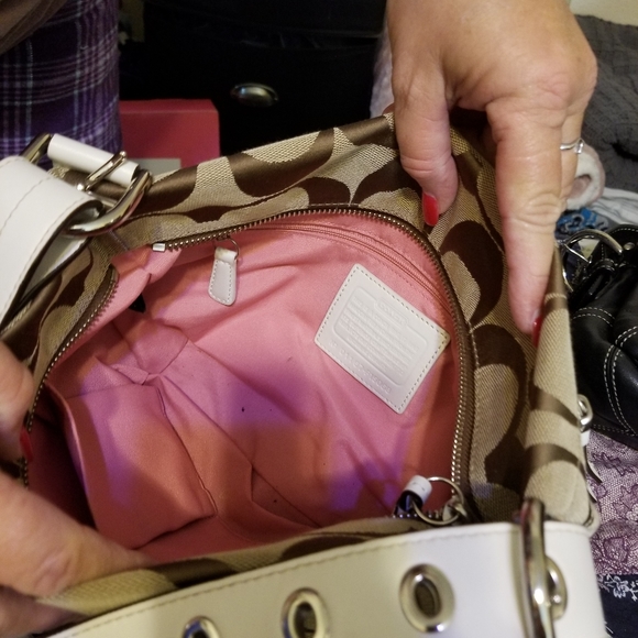 Purse - Picture 4 of 4